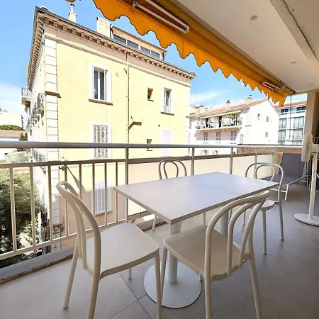 3 Suites, Croisette Next Palais Festivals & *