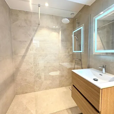 3 Suites, Croisette Next Palais Festivals & Апартаменты *
